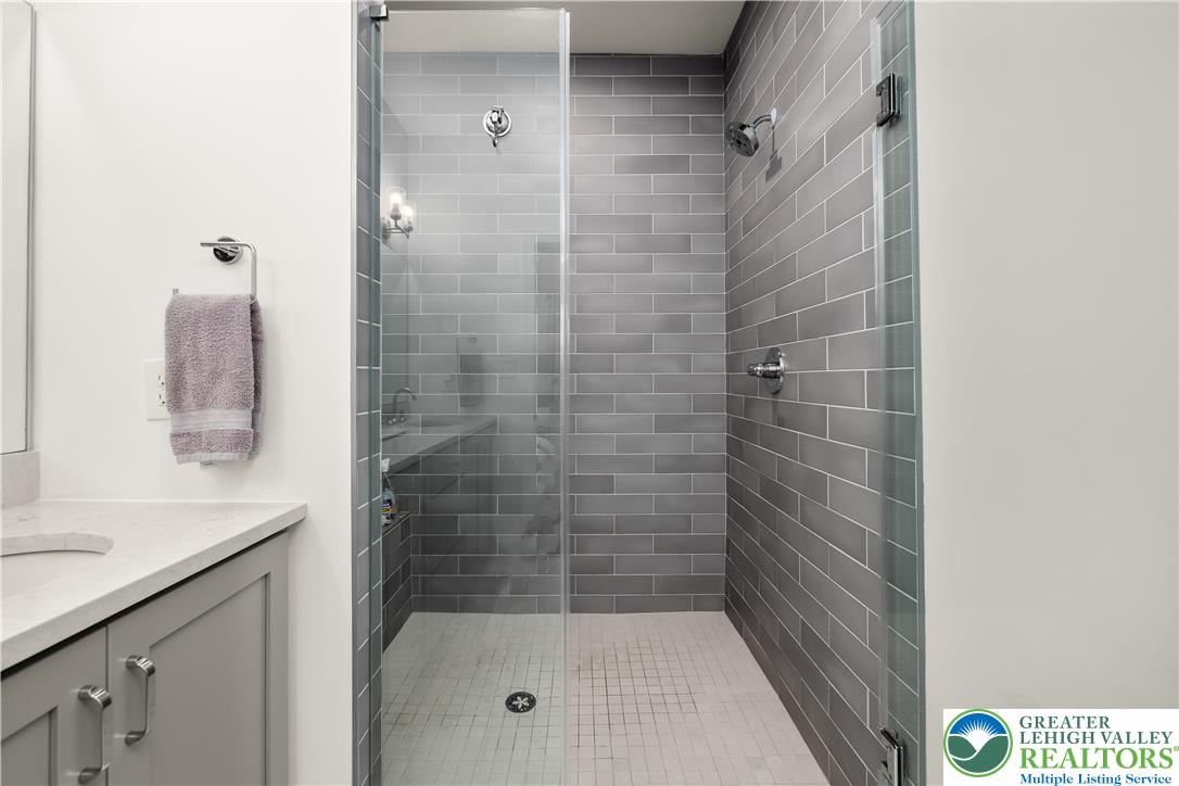 4574 Old Saucon Road