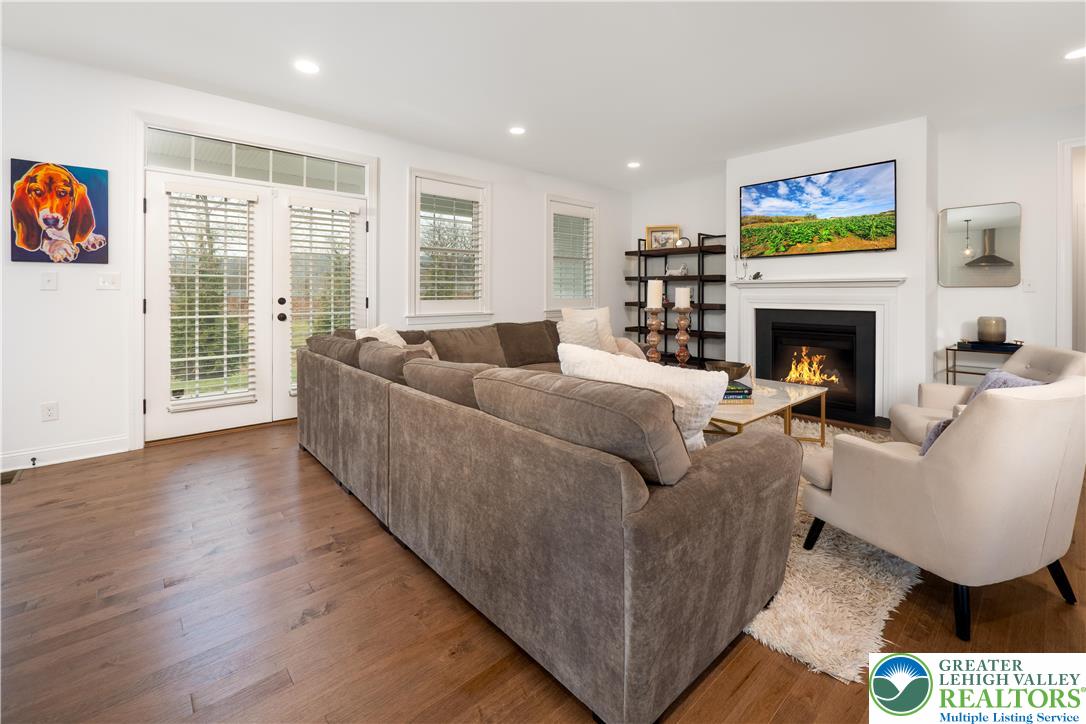 4574 Old Saucon Road