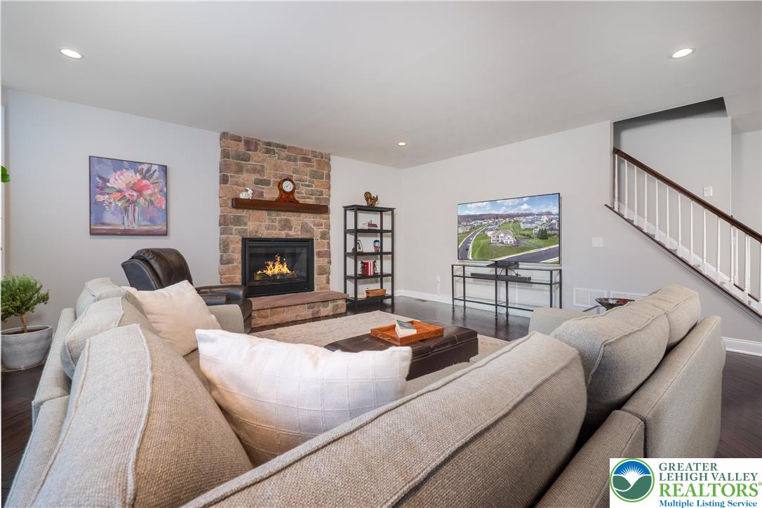 6226 Fox Glove Lane