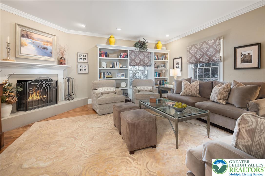 1593 Saucon Valley Road