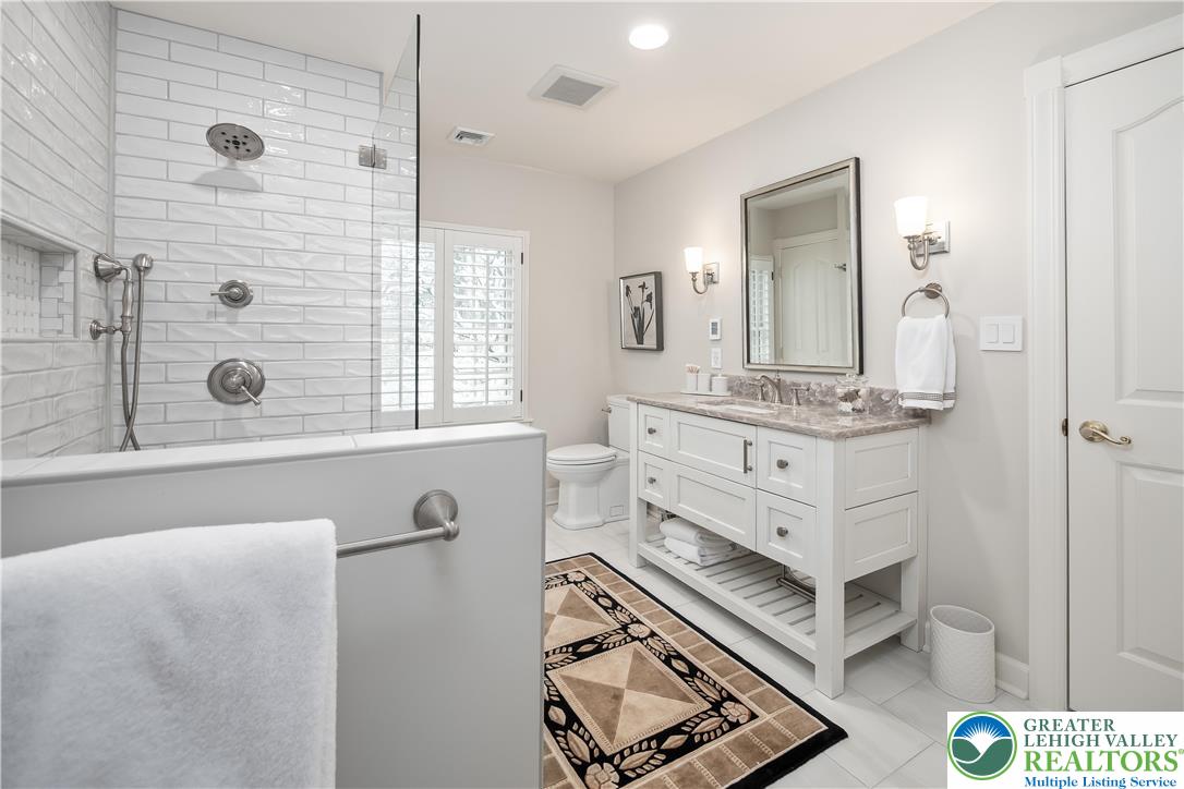 1593 Saucon Valley Road