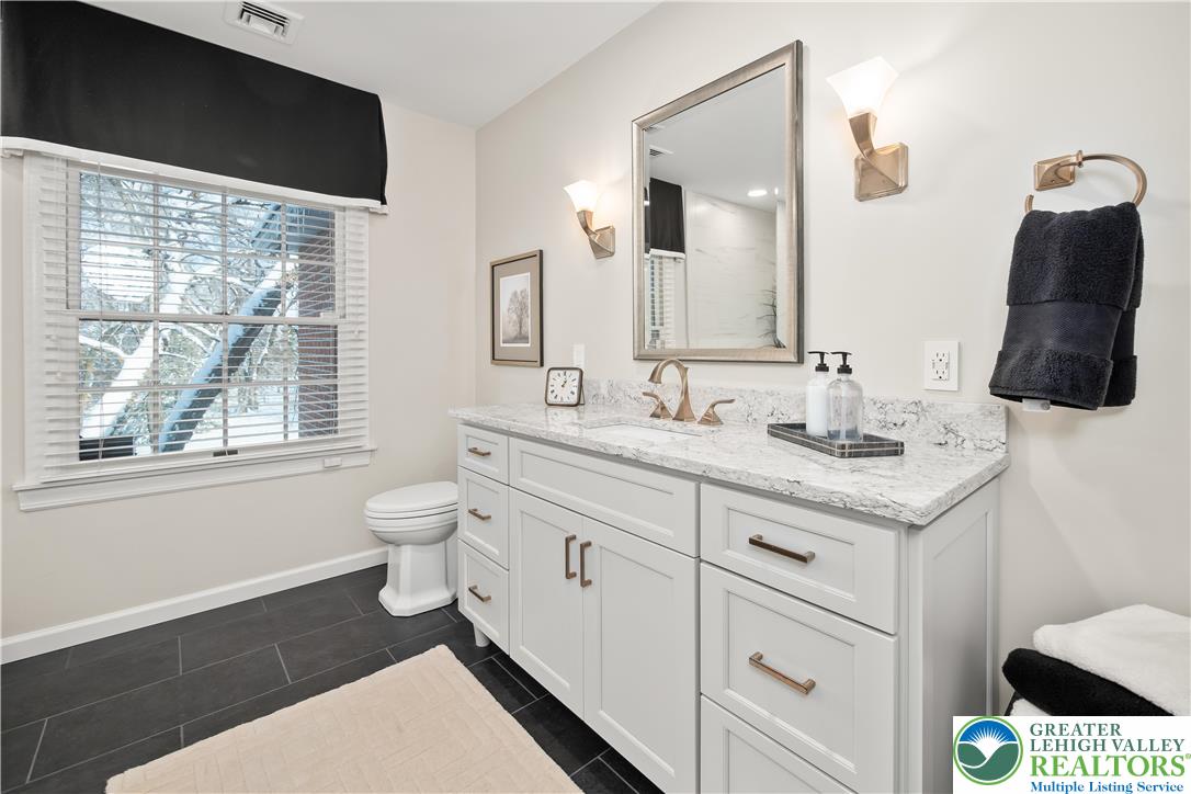 1593 Saucon Valley Road