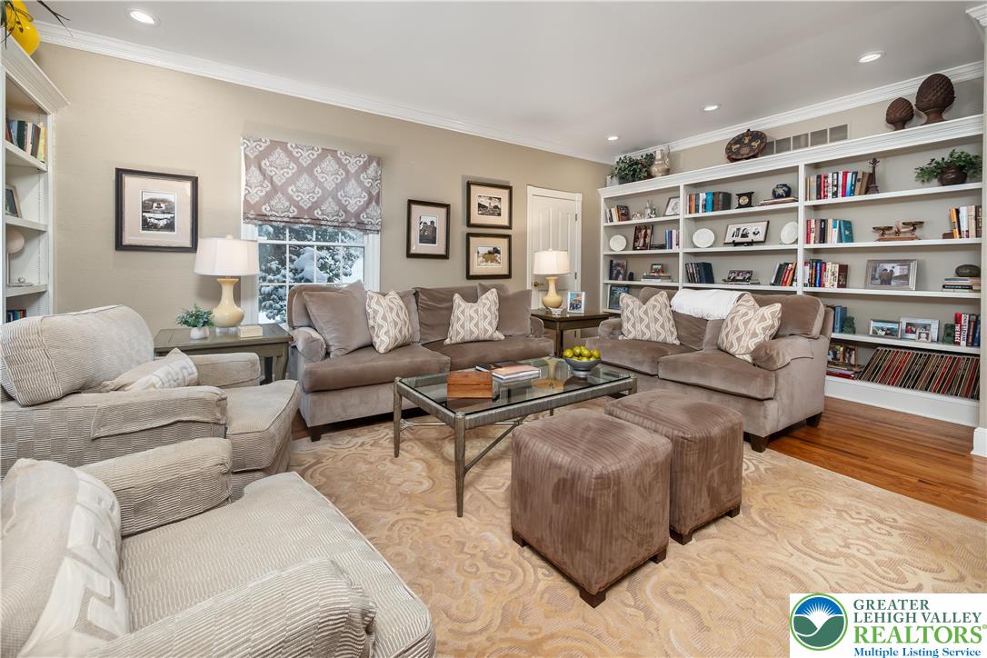 1593 Saucon Valley Road