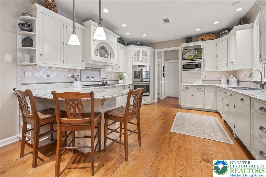 1593 Saucon Valley Road