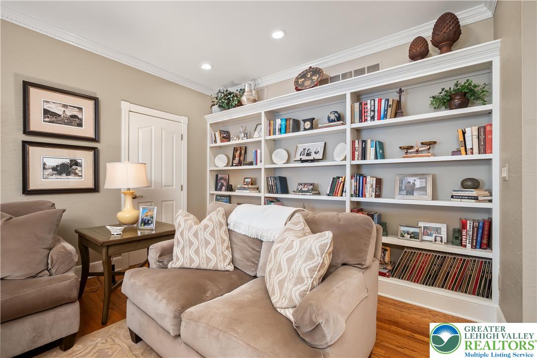 1593 Saucon Valley Road