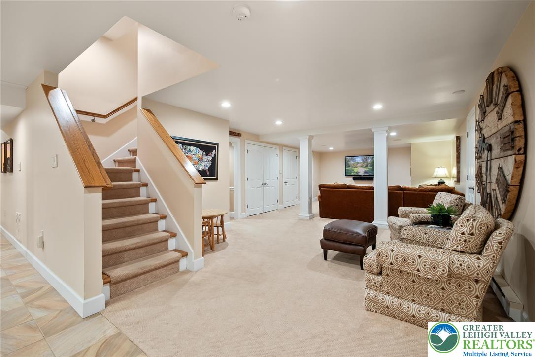 1593 Saucon Valley Road