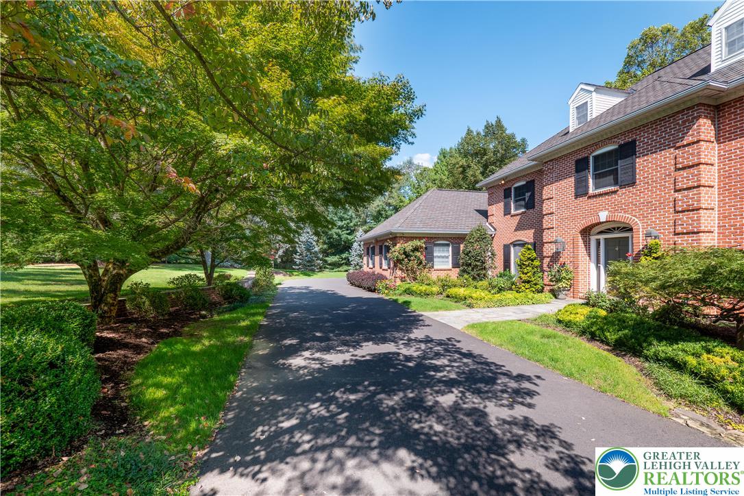 1593 Saucon Valley Road