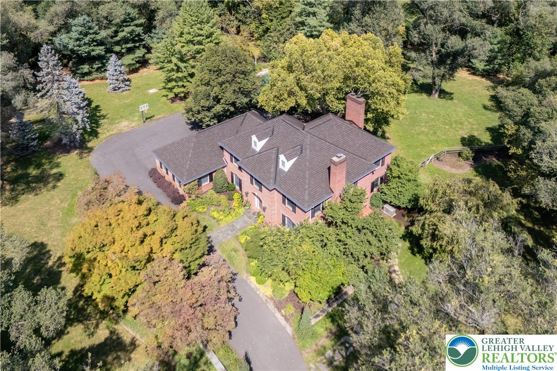 1593 Saucon Valley Road