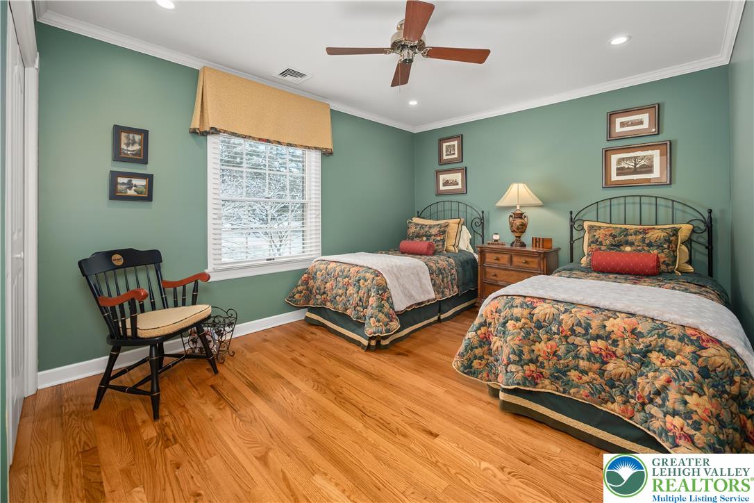 1593 Saucon Valley Road