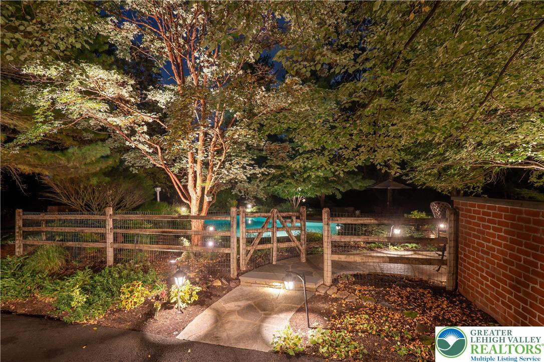 1593 Saucon Valley Road