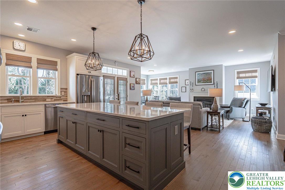 4475 Stonebridge Drive