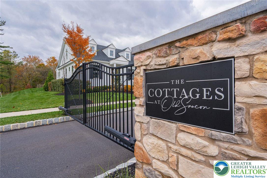 4475 Stonebridge Drive