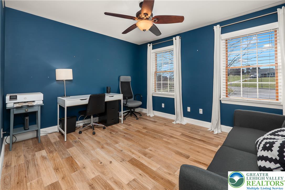 4801 Meadowview Terrace