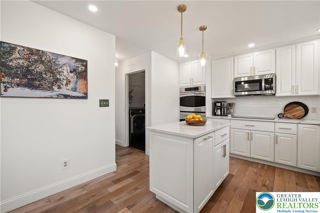 4801 Meadowview Terrace