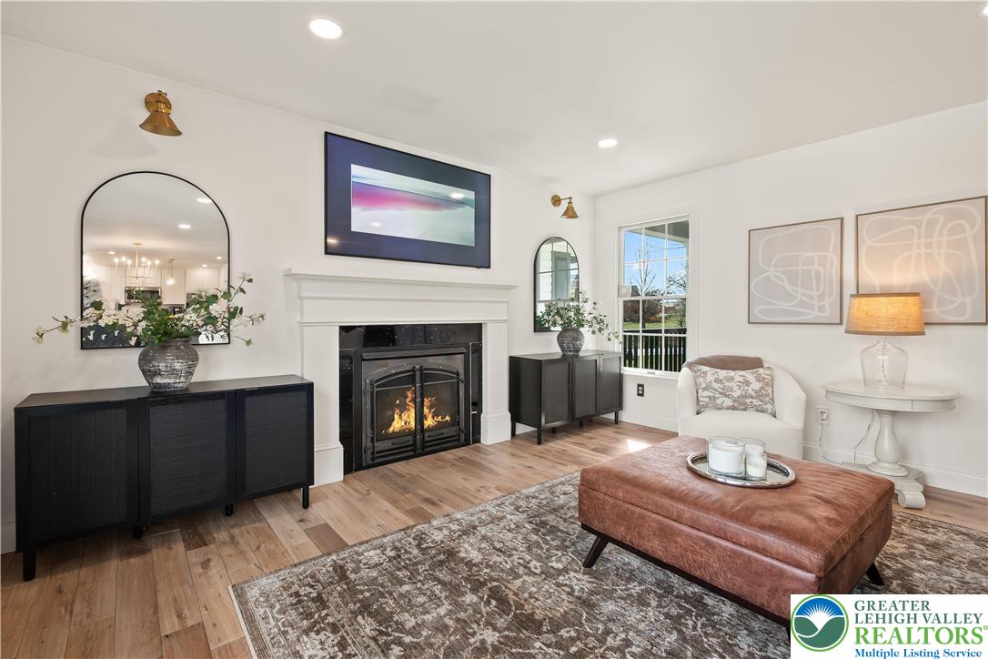 4801 Meadowview Terrace