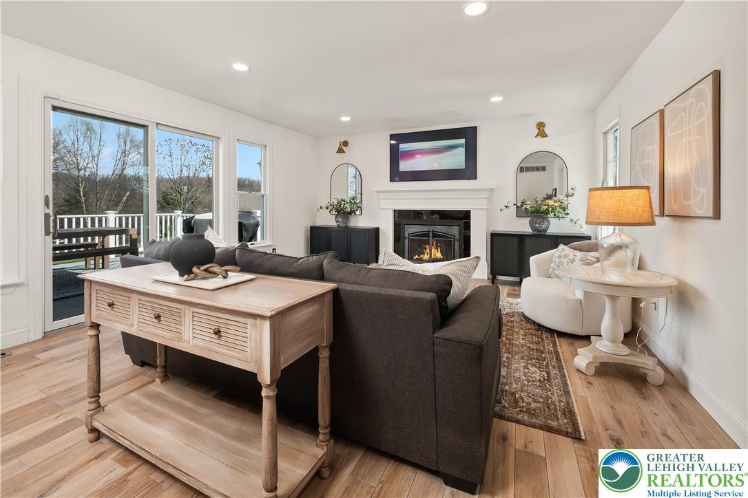 4801 Meadowview Terrace