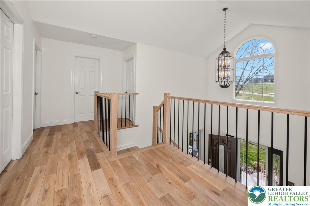 4801 Meadowview Terrace