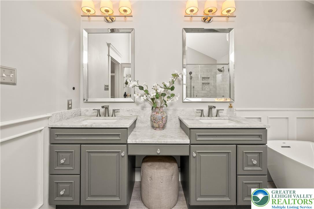 4801 Meadowview Terrace