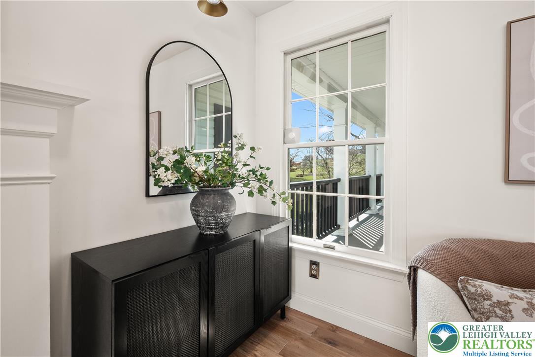 4801 Meadowview Terrace