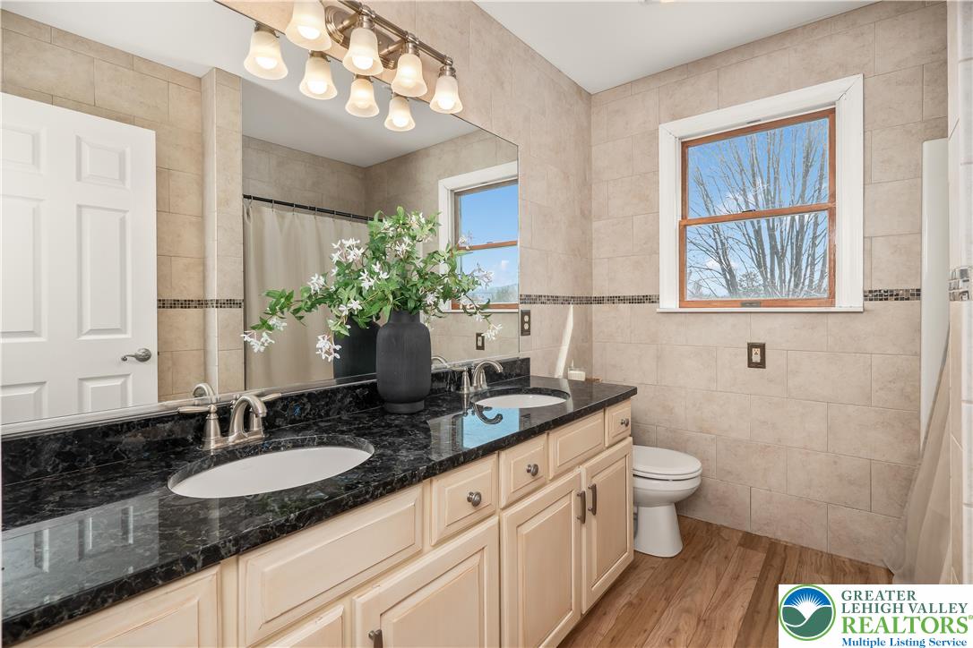 4801 Meadowview Terrace