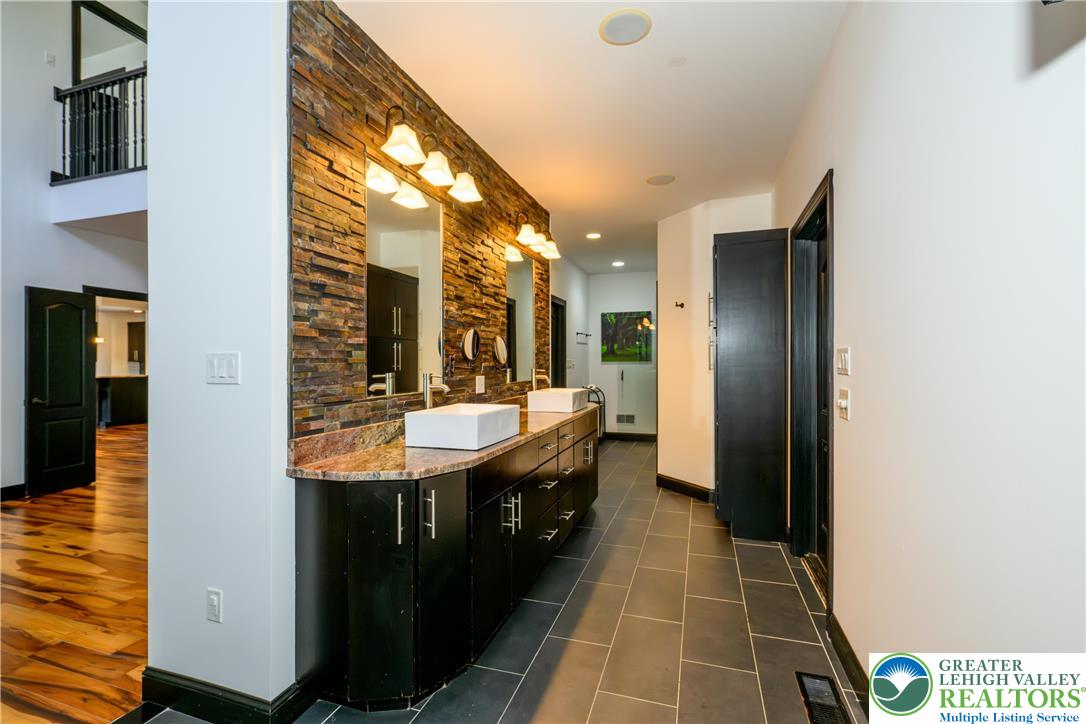 3845 Buck Hill Circle