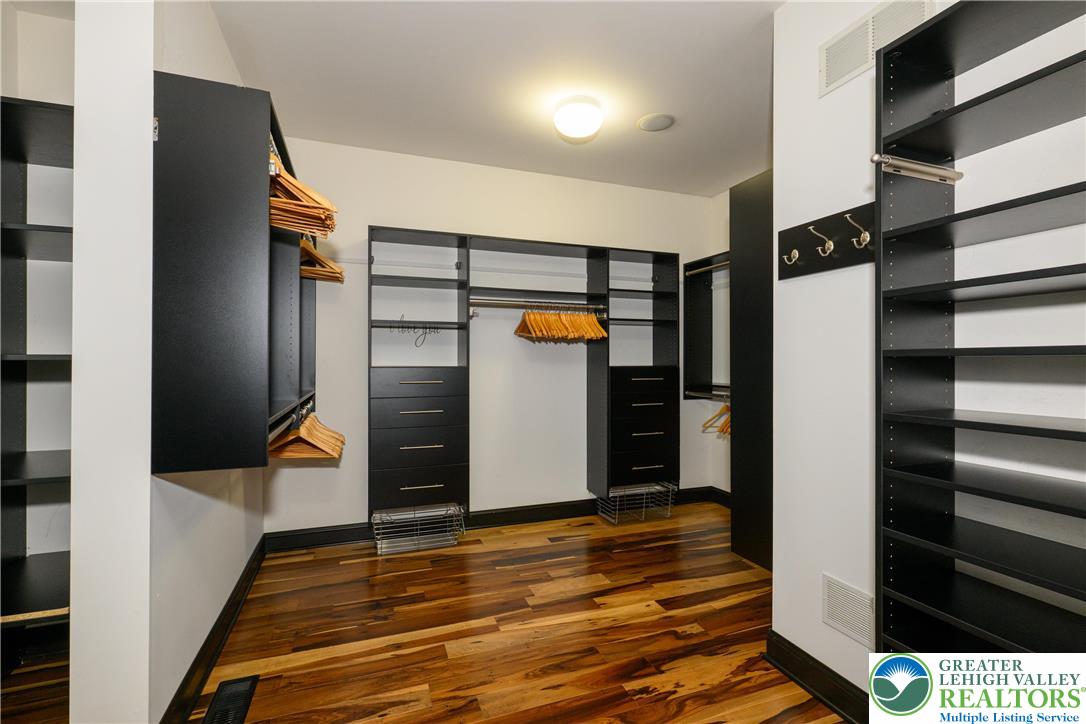 3845 Buck Hill Circle