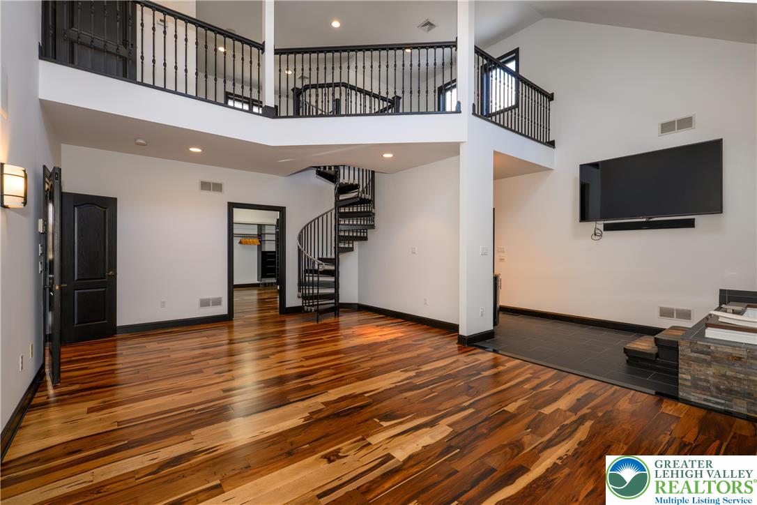 3845 Buck Hill Circle