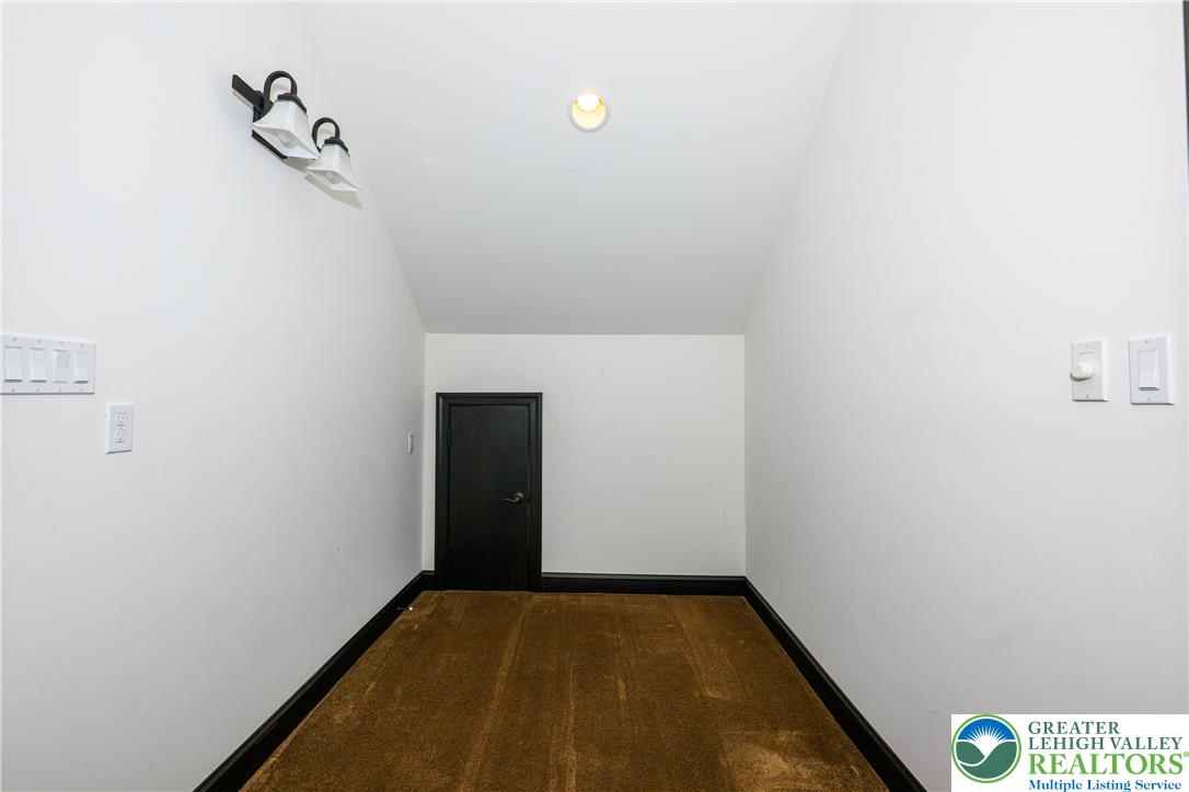 3845 Buck Hill Circle