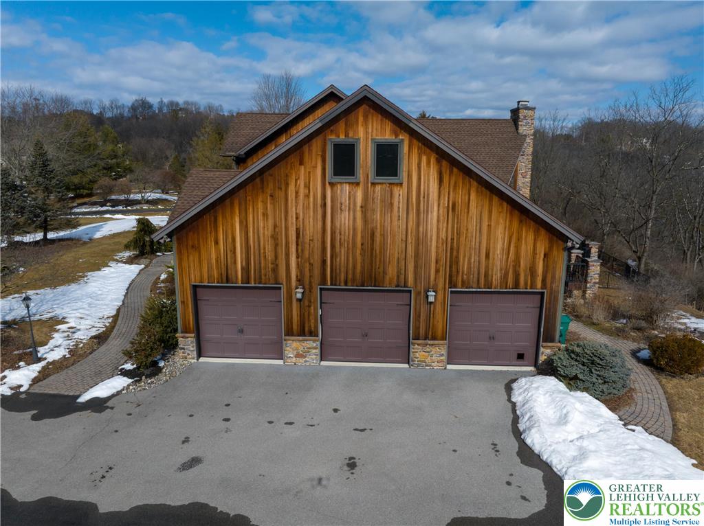 3845 Buck Hill Circle