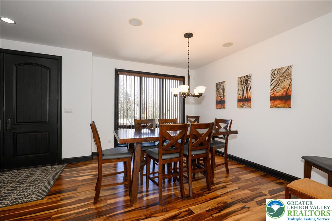 3845 Buck Hill Circle