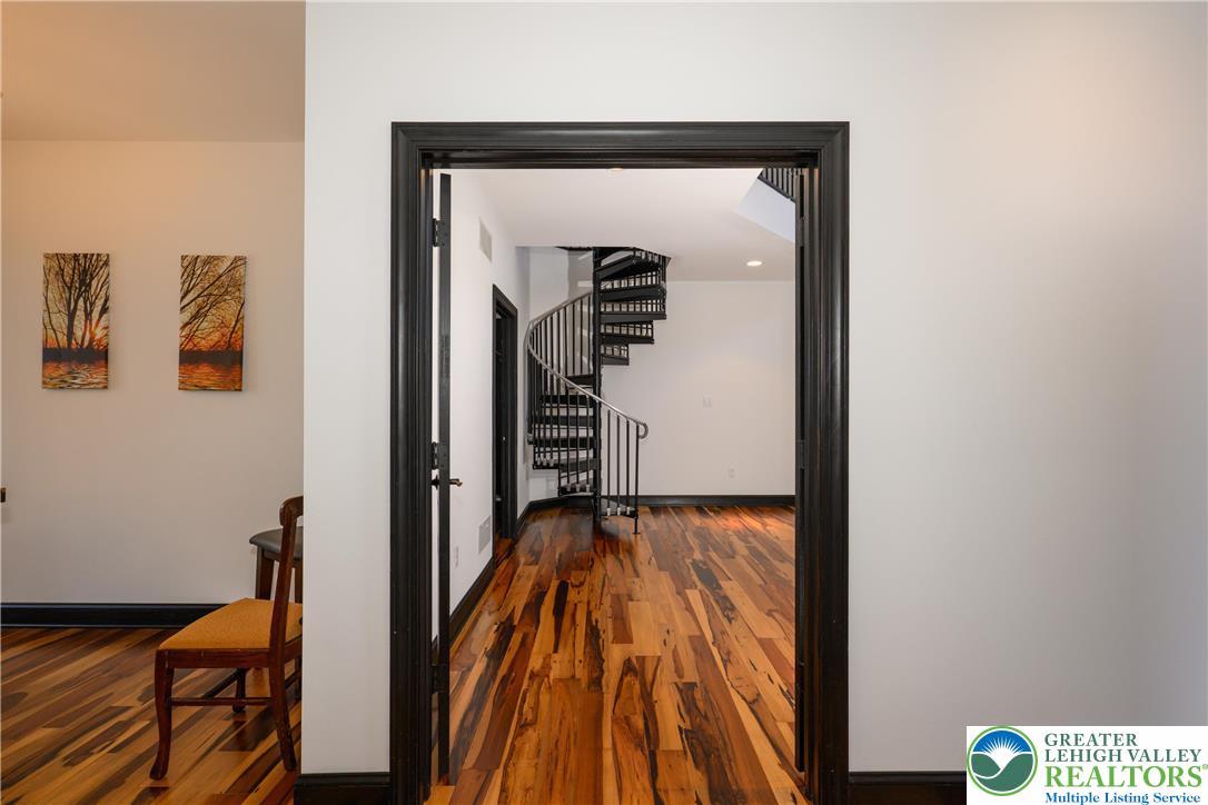 3845 Buck Hill Circle