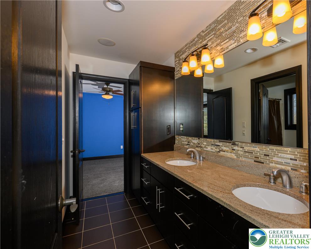 3845 Buck Hill Circle