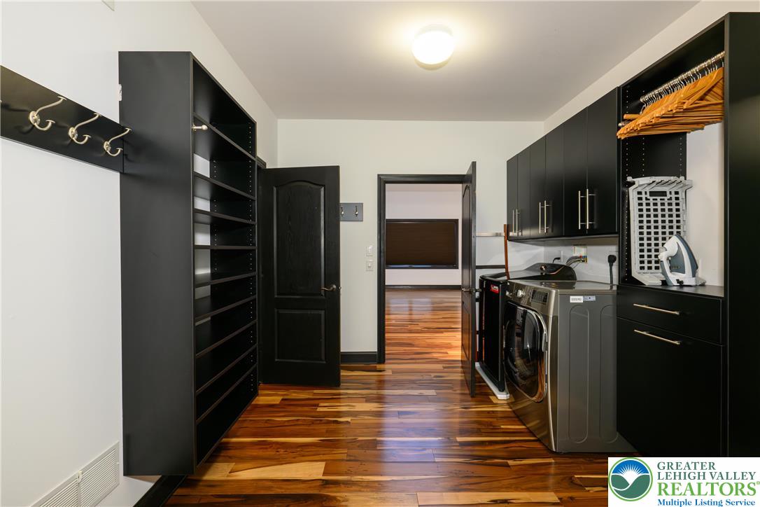 3845 Buck Hill Circle