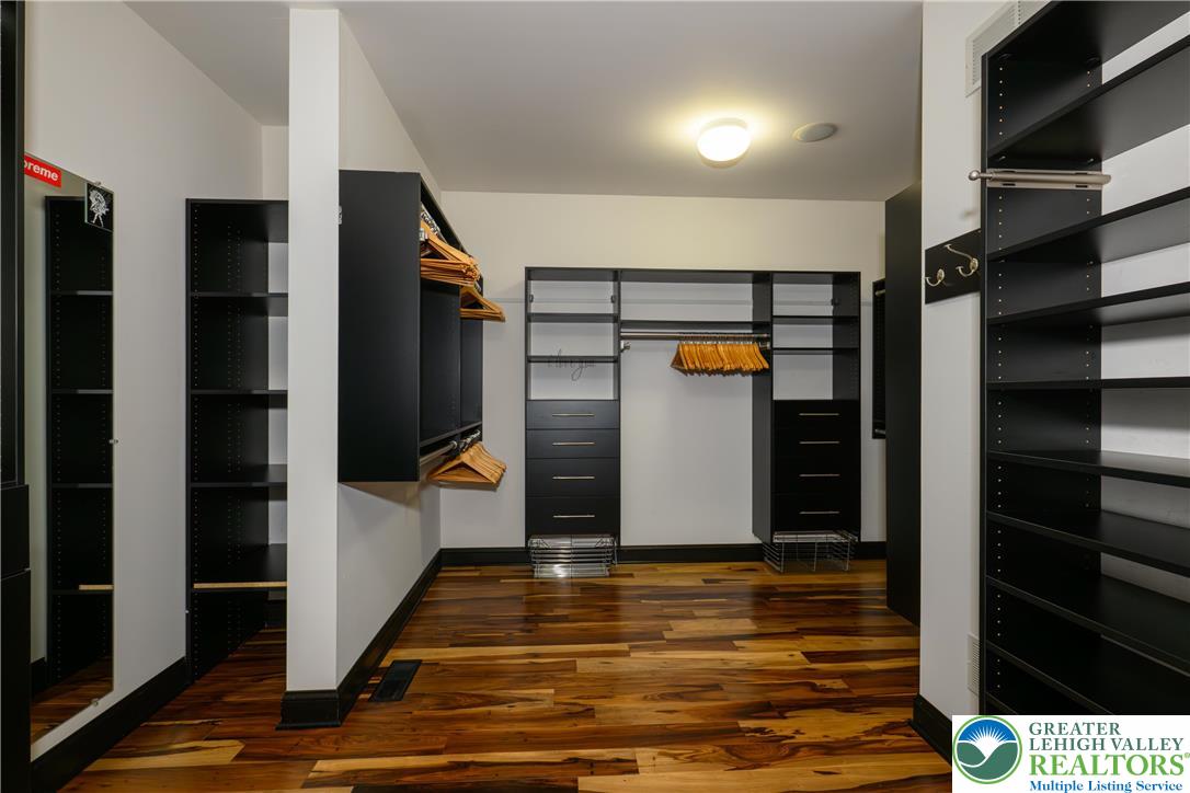 3845 Buck Hill Circle