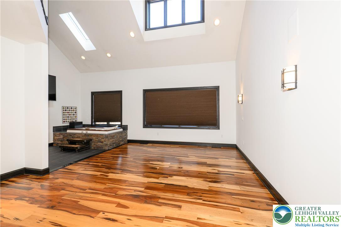 3845 Buck Hill Circle