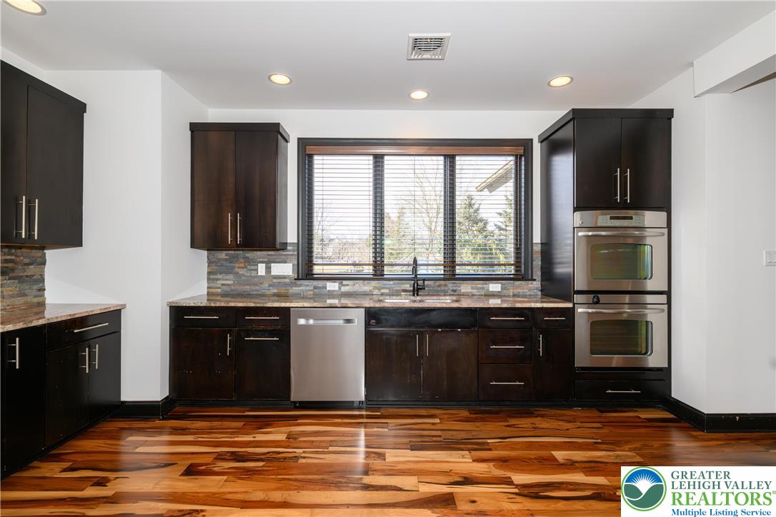 3845 Buck Hill Circle