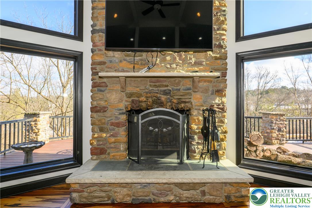 3845 Buck Hill Circle