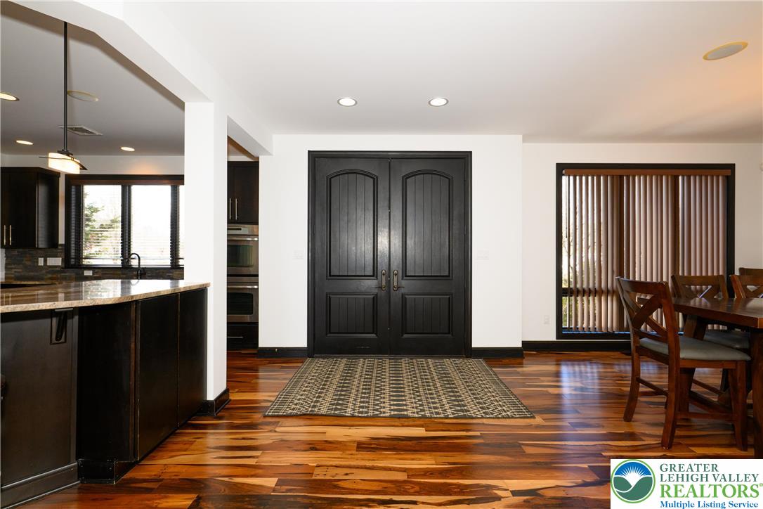 3845 Buck Hill Circle