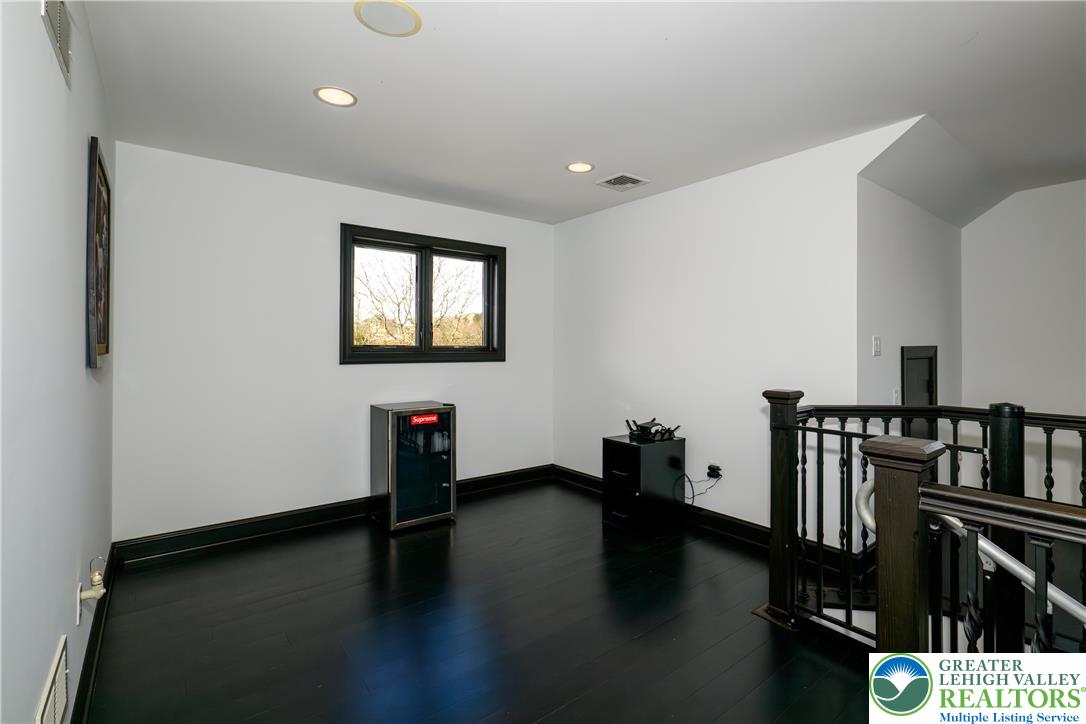 3845 Buck Hill Circle