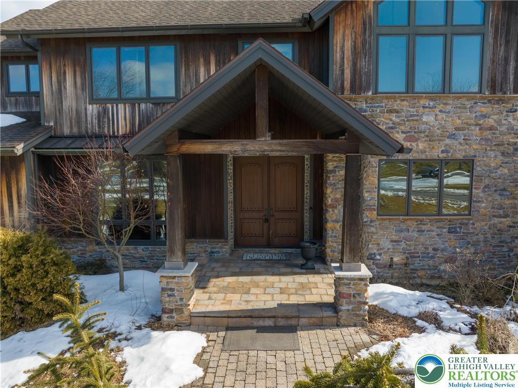 3845 Buck Hill Circle