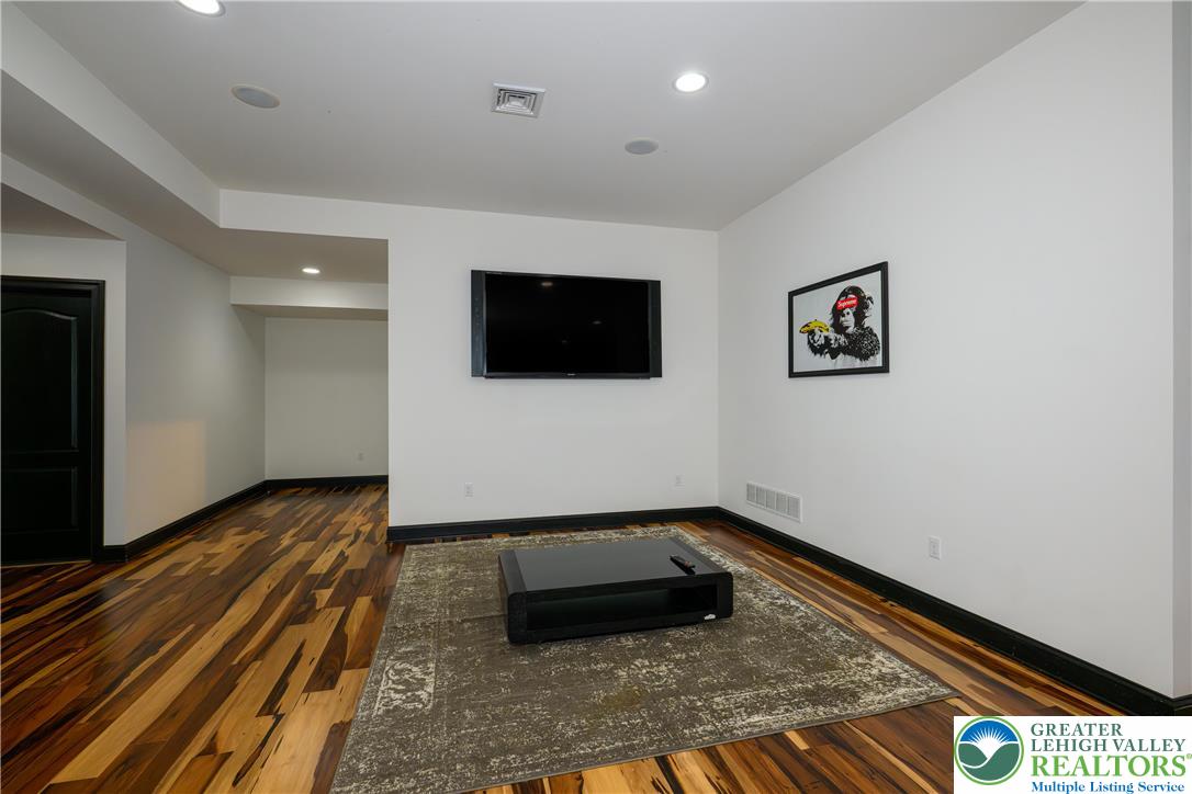 3845 Buck Hill Circle