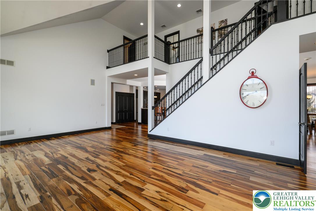 3845 Buck Hill Circle