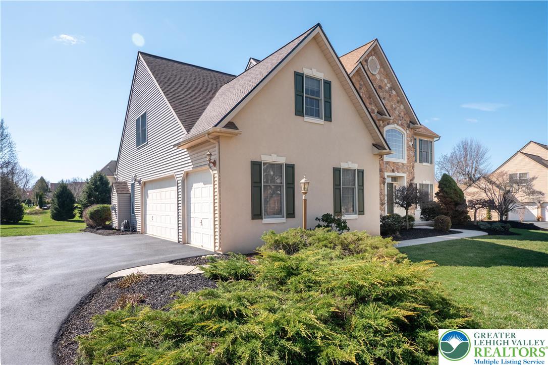 3350 North Bay Hill Drive