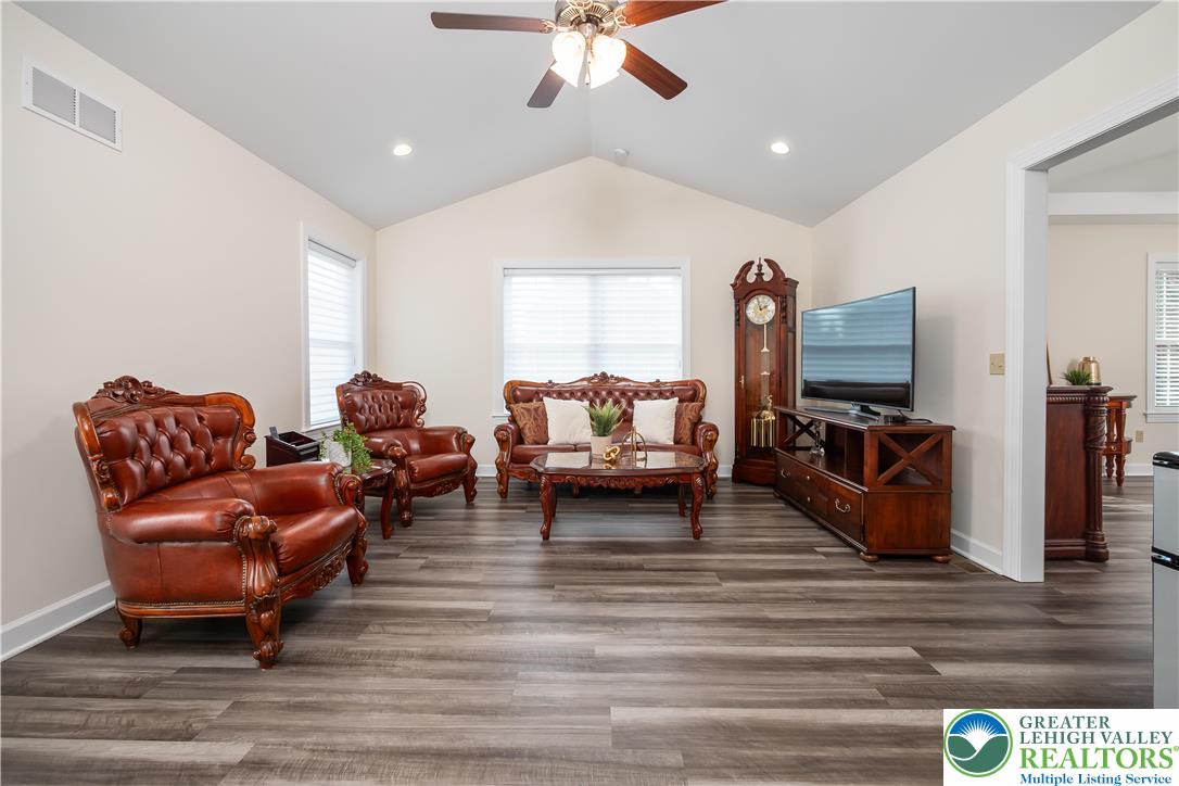 3350 North Bay Hill Drive