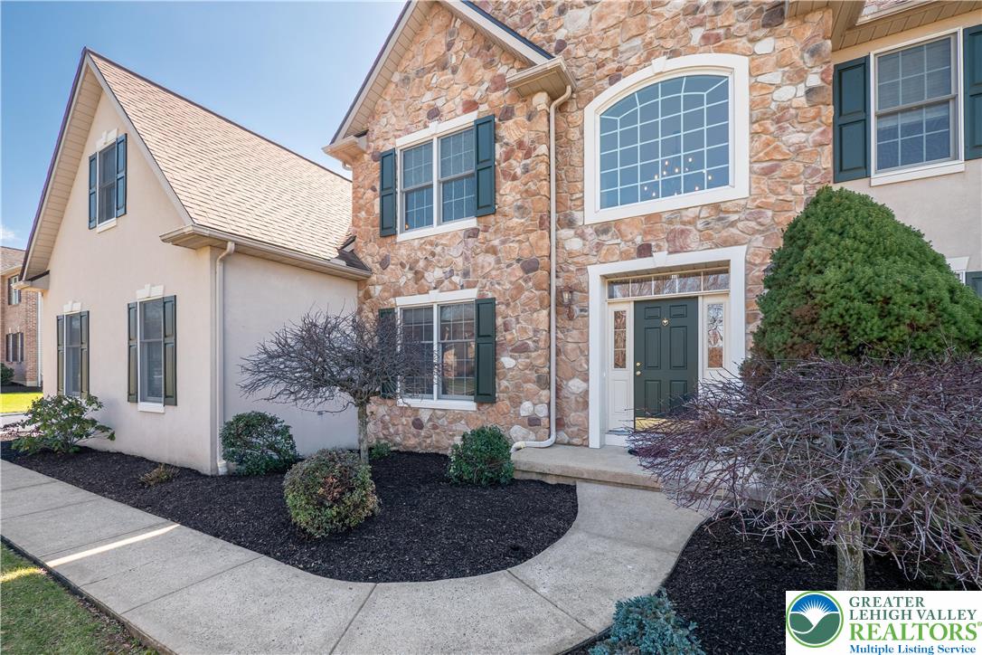 3350 North Bay Hill Drive