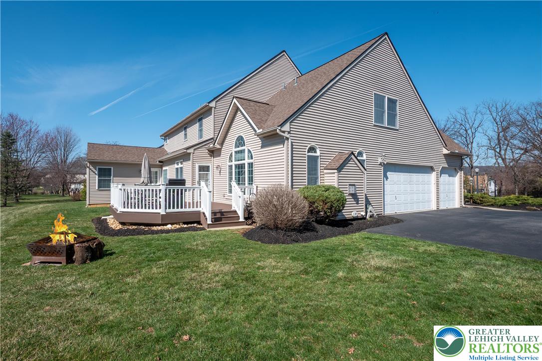 3350 North Bay Hill Drive