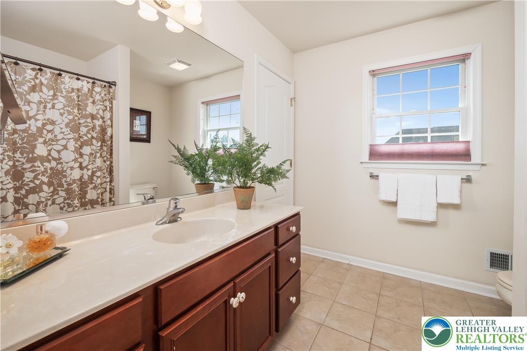 3350 North Bay Hill Drive