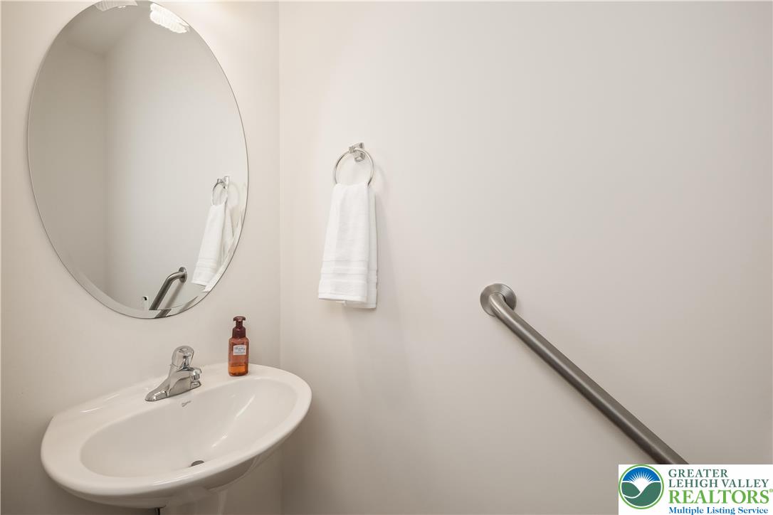 3350 North Bay Hill Drive