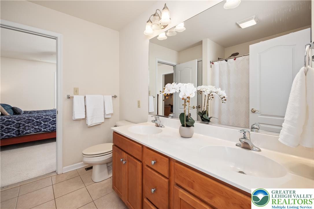 3350 North Bay Hill Drive