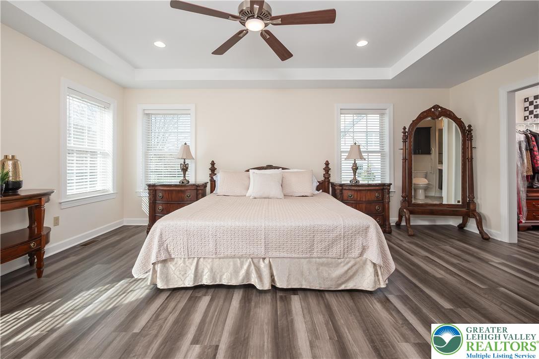 3350 North Bay Hill Drive